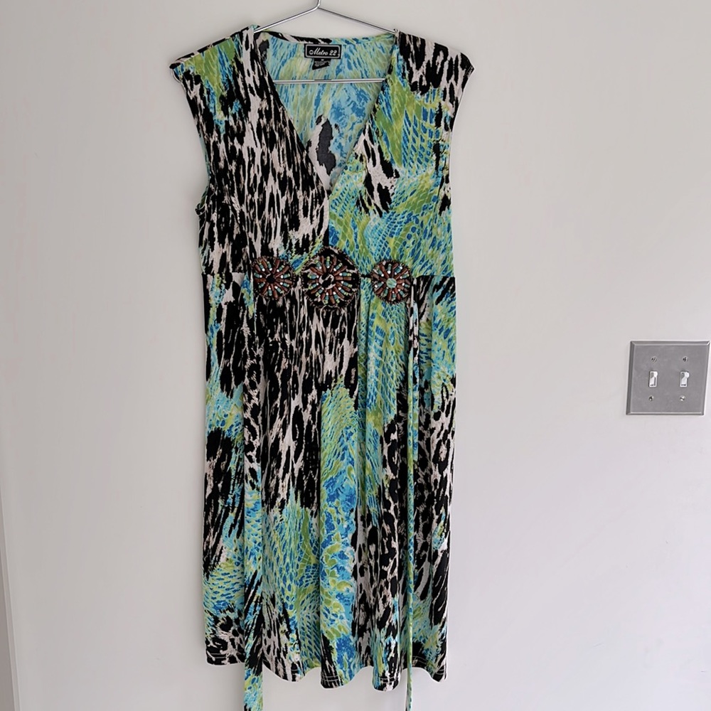 Metro 22 V-Neck Stretchy Animal Print Dress Sz M